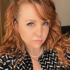 Meet your Posher, Lauren